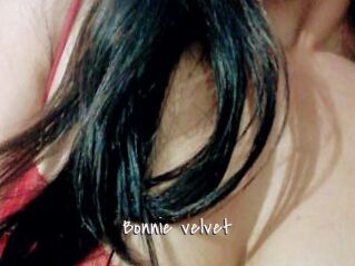 Bonnie_velvet