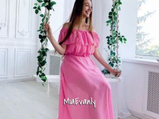 MiaEvanly