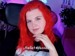 Nielletablossom